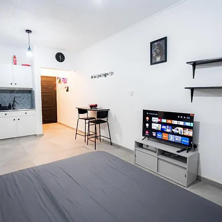 Hubstay - Klea's Downtown Apartment *