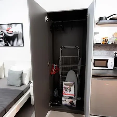 Hubstay - Klea's Downtown Apartamento Lárnaca