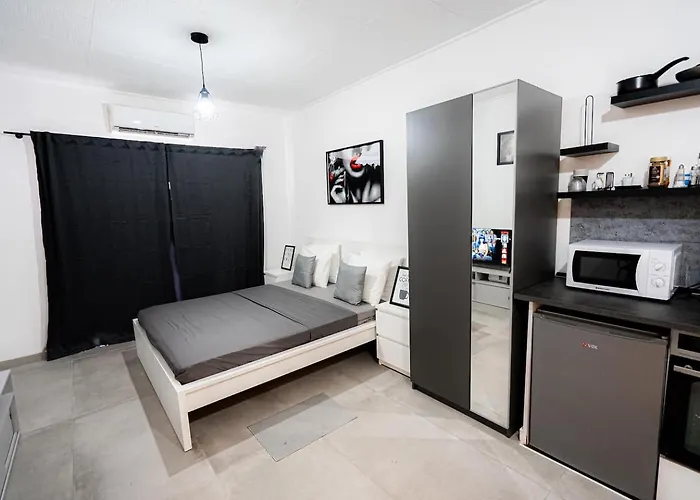 Hubstay - Klea's Downtown Larnaca